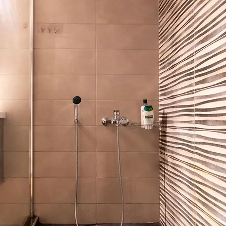 Lägenhet The Downtown Retreat - 2br Thessaloníki